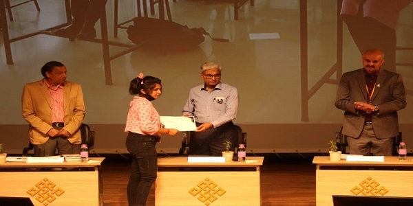 REPORT ON COMPETITION ATTENDED FROM VISUAL ART CLUB Â 